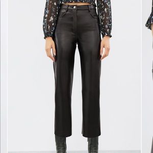 Aritzia Melina Pants - Cropped | Size 4